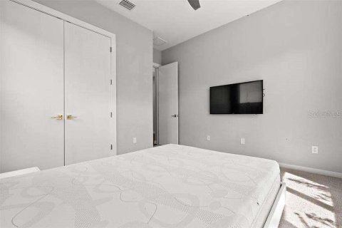 Casa en alquiler en Tampa, Florida, 5 dormitorios, 230.4 m2 № 1799931 - foto 20