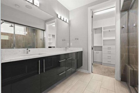 Casa en alquiler en Tampa, Florida, 5 dormitorios, 230.4 m2 № 1799931 - foto 14