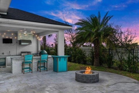 House in Ormond Beach, Florida 3 bedrooms, 258.08 sq.m. № 1422176 - photo 6