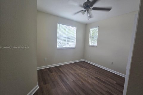 Condo in Homestead, Florida, 3 bedrooms  № 1975570 - photo 11