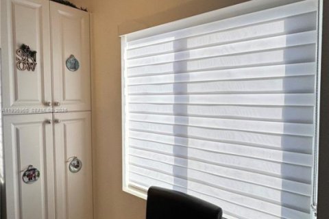 Townhouse in Miami Gardens, Florida 3 bedrooms, 133.97 sq.m. № 1994872 - photo 25