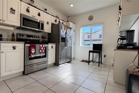 Townhouse in Miami Gardens, Florida 3 bedrooms, 133.97 sq.m. № 1994872 - photo 18