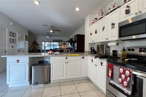 Townhouse in Miami Gardens, Florida 3 bedrooms, 133.97 sq.m. № 1994872 - photo 12