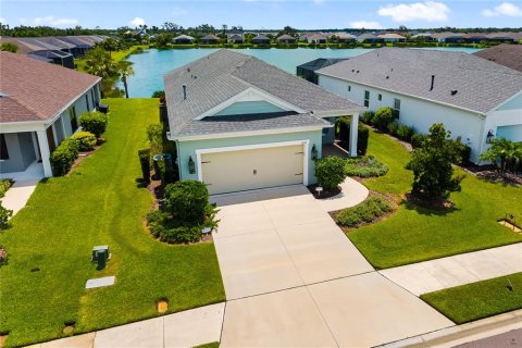 House in Parrish, Florida 3 bedrooms, 172.71 sq.m. № 1879574 - photo 1