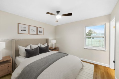 House in Stuart, Florida 4 bedrooms, 123 sq.m. № 2003651 - photo 4