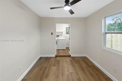 House in Stuart, Florida 4 bedrooms, 123 sq.m. № 2003651 - photo 30