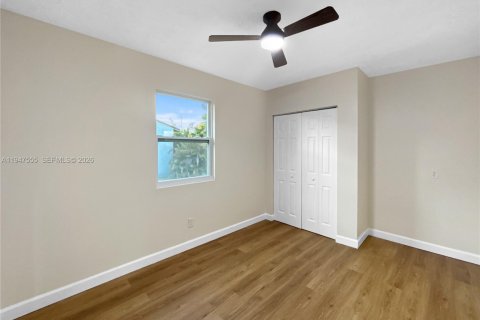 House in Stuart, Florida 4 bedrooms, 123 sq.m. № 2003651 - photo 26