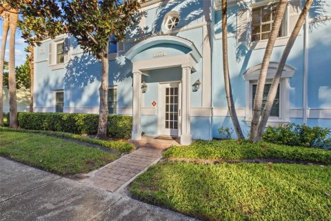 Copropriété à vendre à Saint Petersburg, Floride: 2 chambres, 76.64 m2 № 2429279 - photo 4