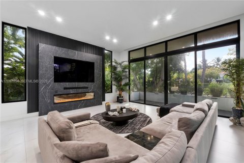 Villa ou maison à Miami Beach, Floride 4 chambres, 278.15 m2 № 2389747
