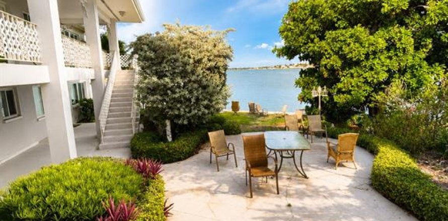 Condo à Saint Petersburg, Floride, 1 chambre  № 2224500