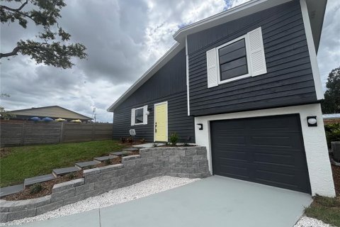 Villa ou maison à Tarpon Springs, Floride 3 chambres, 112.23 m2 № 2322998