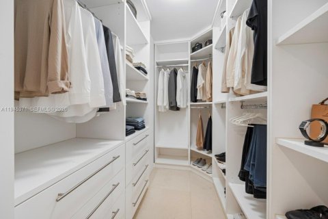 Condo in Miami Beach, Florida, 3 bedrooms  № 2005025 - photo 5