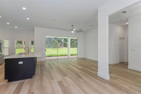House in Citrus Springs, Florida 3 bedrooms, 160.63 sq.m. № 1721760 - photo 5