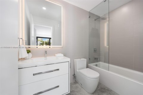 Condo in Key Biscayne, Florida, 4 bedrooms  № 1774186 - photo 20