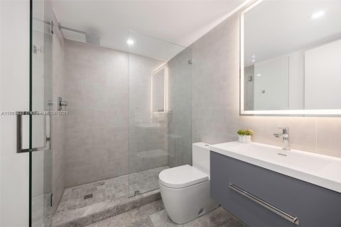 Condo in Key Biscayne, Florida, 4 bedrooms  № 1774186 - photo 14