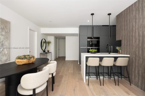 Condo in Key Biscayne, Florida, 4 bedrooms  № 1774186 - photo 7