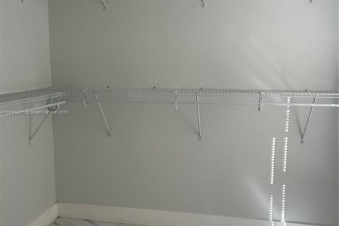 Casa en alquiler en Hollywood, Florida, 3 dormitorios, 124.49 m2 № 2012280 - foto 10