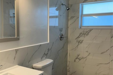 Casa en alquiler en Hollywood, Florida, 3 dormitorios, 124.49 m2 № 2012280 - foto 12
