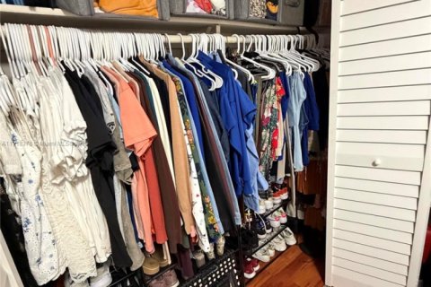 Condo in Miami, Florida, 2 bedrooms  № 1972045 - photo 9