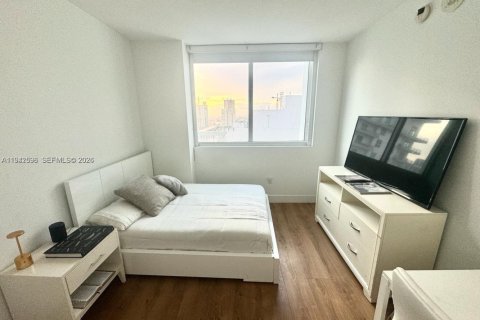 Condominio en alquiler en Miami, Florida, 2 dormitorios, 111.76 m2 № 2059751 - foto 9