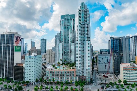 Condominio en Miami, Florida, 2 dormitorios  № 2059751