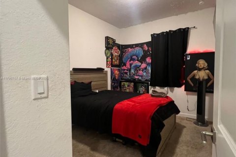 Townhouse in Florida City, Florida 3 bedrooms, 131.74 sq.m. № 1985074 - photo 21