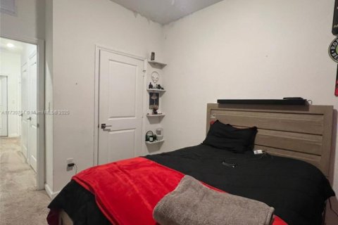 Townhouse in Florida City, Florida 3 bedrooms, 131.74 sq.m. № 1985074 - photo 22