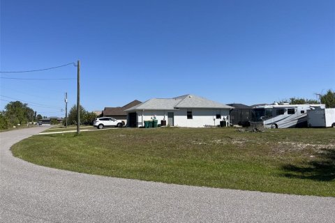 Villa ou maison à vendre à Port Charlotte, Floride: 3 chambres, 150.59 m2 № 1574994 - photo 26
