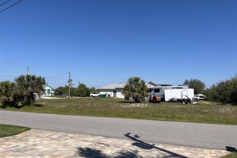 Villa ou maison à vendre à Port Charlotte, Floride: 3 chambres, 150.59 m2 № 1574994 - photo 25