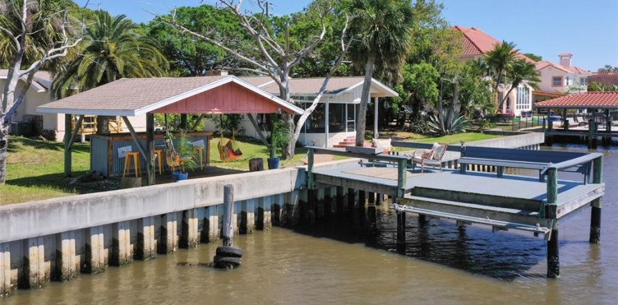 Villa ou maison à Ormond Beach, Floride 2 chambres, 176.24 m2 № 1608128