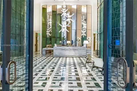 Condominio en alquiler en Miami, Florida, 1 dormitorio, 80.27 m2 № 2085961 - foto 6
