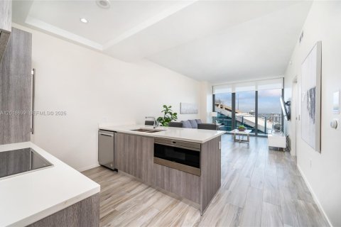 Condominio en alquiler en Miami, Florida, 1 dormitorio, 80.27 m2 № 2085961 - foto 17