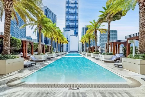 Condominio en alquiler en Miami, Florida, 1 dormitorio, 80.27 m2 № 2085961 - foto 9