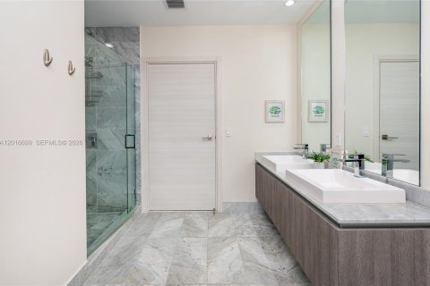 Condominio en alquiler en Miami, Florida, 1 dormitorio, 80.27 m2 № 2085961 - foto 28