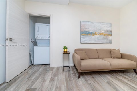 Condominio en alquiler en Miami, Florida, 1 dormitorio, 80.27 m2 № 2085961 - foto 30