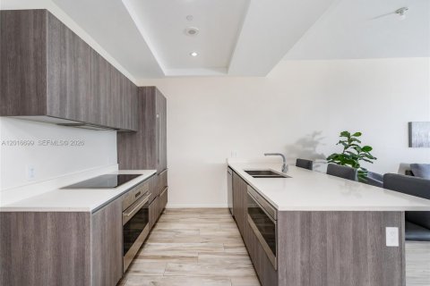 Condominio en alquiler en Miami, Florida, 1 dormitorio, 80.27 m2 № 2085961 - foto 20