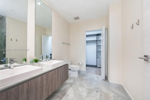 Condominio en alquiler en Miami, Florida, 1 dormitorio, 80.27 m2 № 2085961 - foto 23