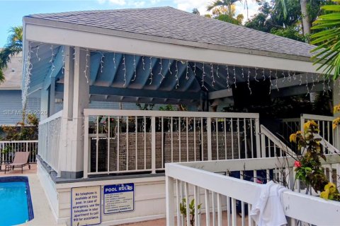 Condominio en venta en Key Biscayne, Florida, 1 dormitorio, 72.09 m2 № 1999707 - foto 12