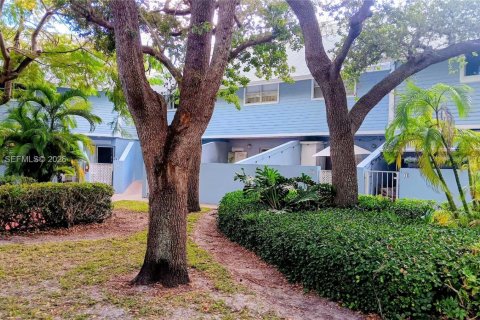 Condominio en venta en Key Biscayne, Florida, 1 dormitorio, 72.09 m2 № 1999707 - foto 14