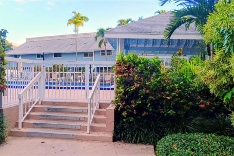 Condominio en venta en Key Biscayne, Florida, 1 dormitorio, 72.09 m2 № 1999707 - foto 15