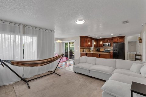 Villa ou maison à vendre à Orlando, Floride: 4 chambres, 209.49 m2 № 2148238 - photo 17