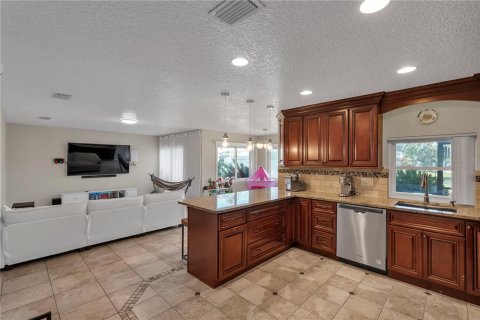 Villa ou maison à vendre à Orlando, Floride: 4 chambres, 209.49 m2 № 2148238 - photo 16