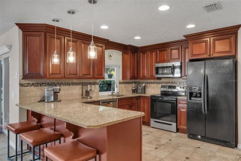 Villa ou maison à vendre à Orlando, Floride: 4 chambres, 209.49 m2 № 2148238 - photo 3