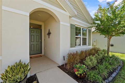 House in Davenport, Florida 3 bedrooms, 157 sq.m. № 1876273 - photo 2
