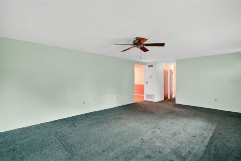 Villa ou maison à vendre à Mount Dora, Floride: 3 chambres, 121.98 m2 № 1907372 - photo 14