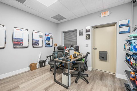Immobilier commercial à vendre à Palm Coast, Floride: 1858.05 m2 № 1533901 - photo 18