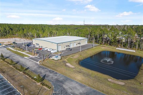 Immobilier commercial à vendre à Palm Coast, Floride: 1858.05 m2 № 1533901 - photo 1