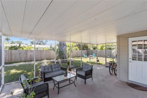 Villa ou maison à vendre à Tampa, Floride: 2 chambres, 94.39 m2 № 2430636 - photo 24