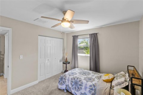 Villa ou maison à vendre à Tampa, Floride: 2 chambres, 94.39 m2 № 2430636 - photo 18