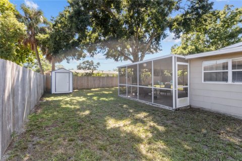 Villa ou maison à vendre à Tampa, Floride: 2 chambres, 94.39 m2 № 2430636 - photo 25